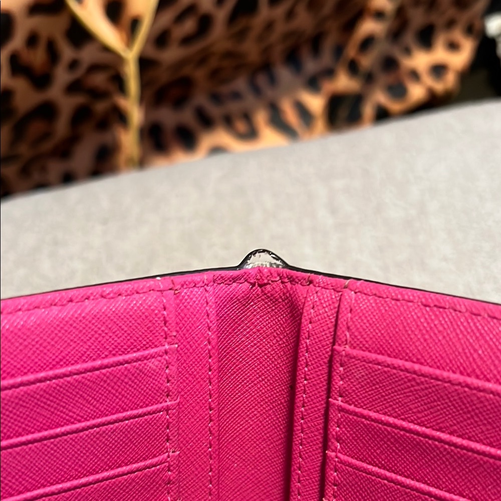Kate Spade Vibrant Pink Wallet - Picture 5 of 8